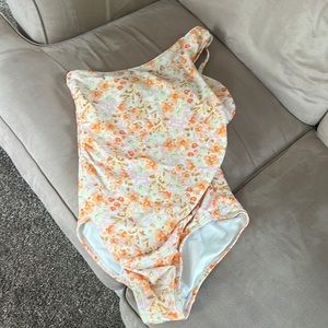 One shoulder bathing suit. Like new!